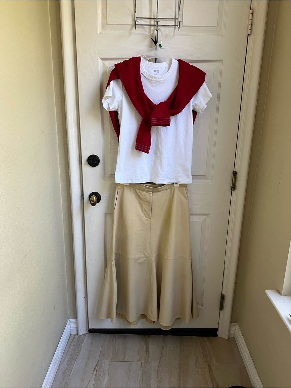 Zara Butter Yellow Maxi Flared Leather Skirt - Picture 7 of 8